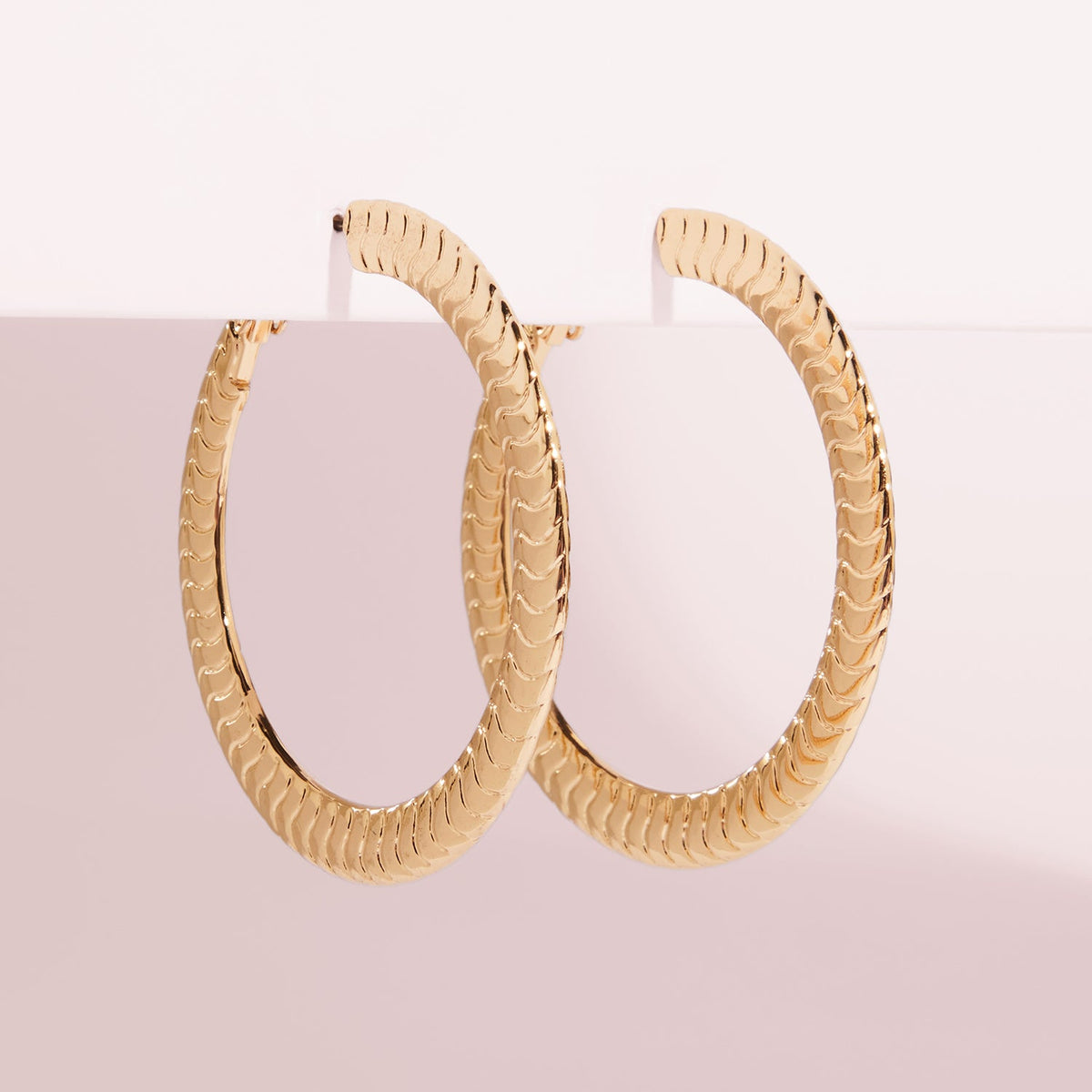 TEXTURED HOOP EARRINGS