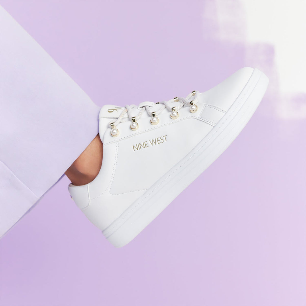 PAVES SNEAKERS
